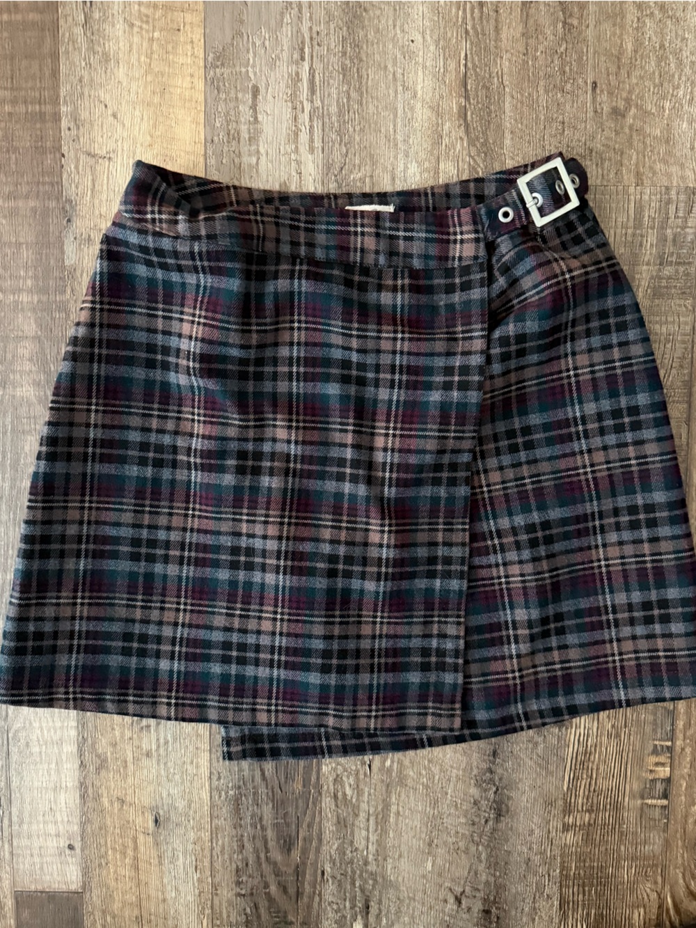 john galt Plaid Skirt in Burgundy and Navy